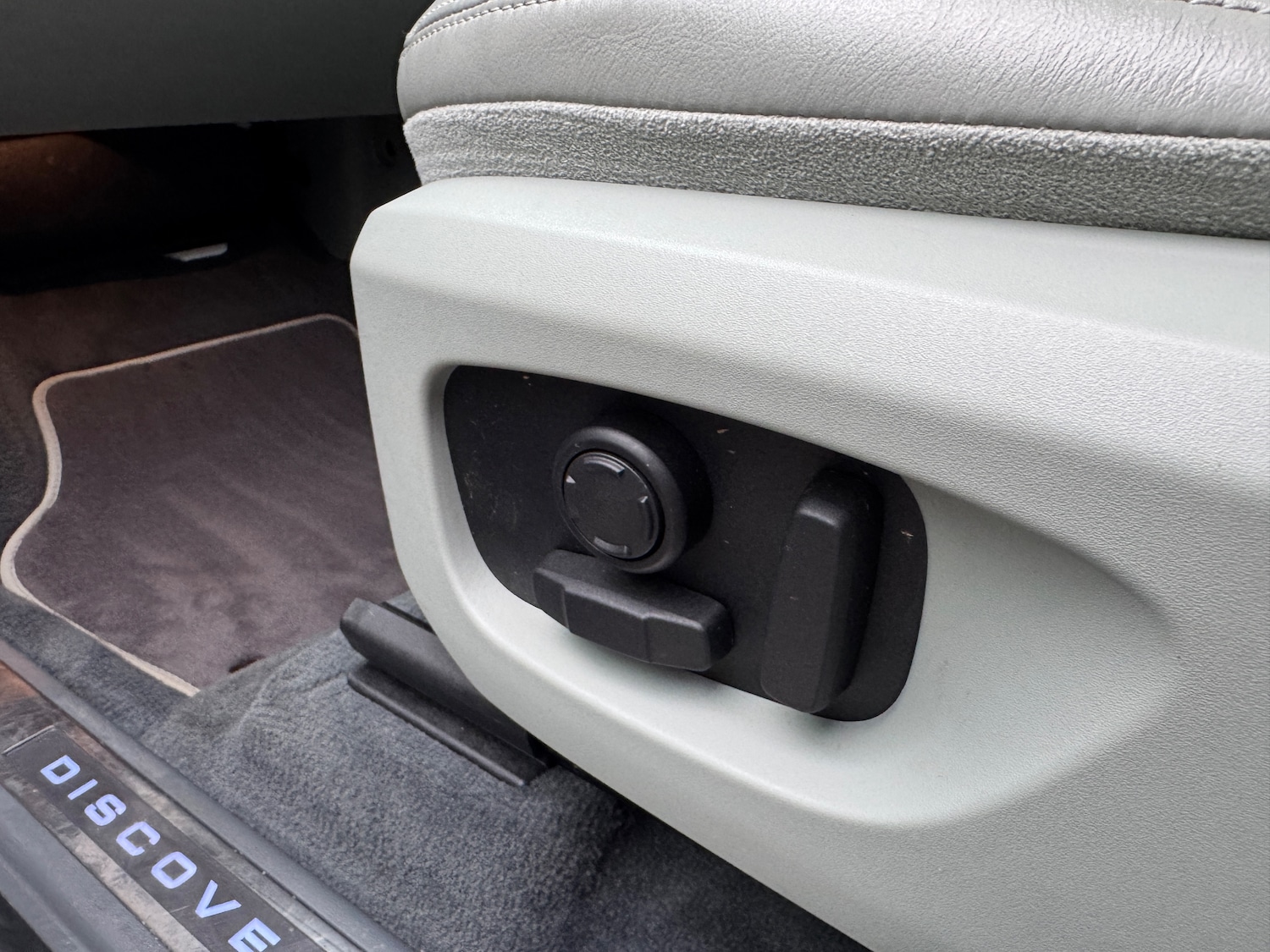 Used Land Rover Discovery Sport 2018 for sale - 76480827: Photo 43