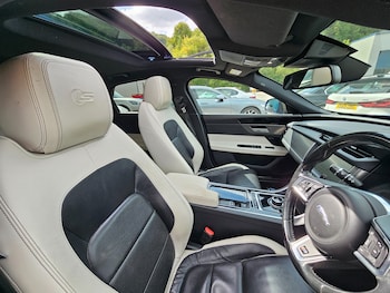 Used Jaguar XF 2016 for sale - 75856039: Photo