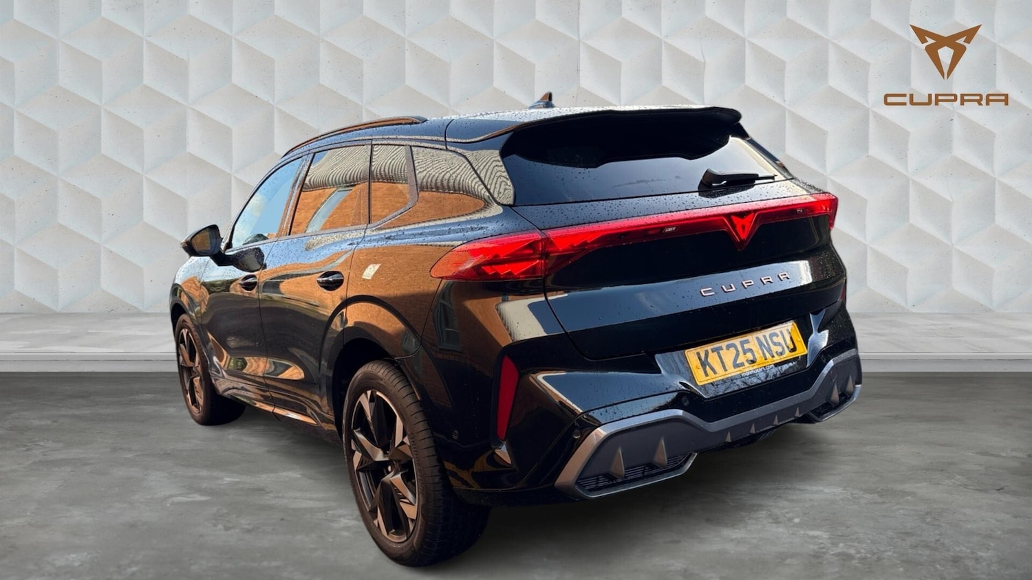 Used Cupra Terramar 2025 for sale - 77931851: Photo 3