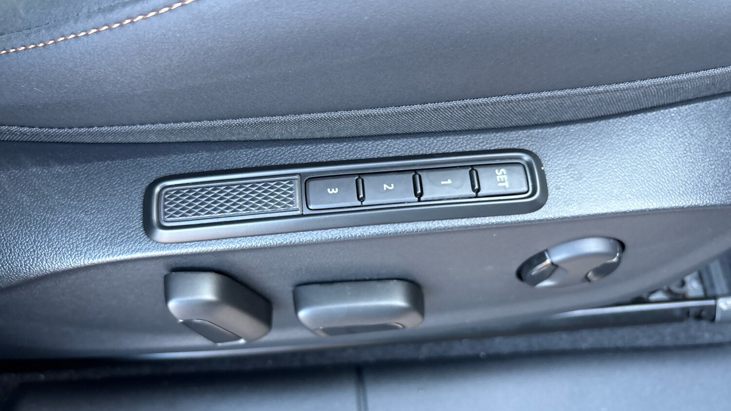 Used Cupra Terramar 2025 for sale - 77931851: Photo 33