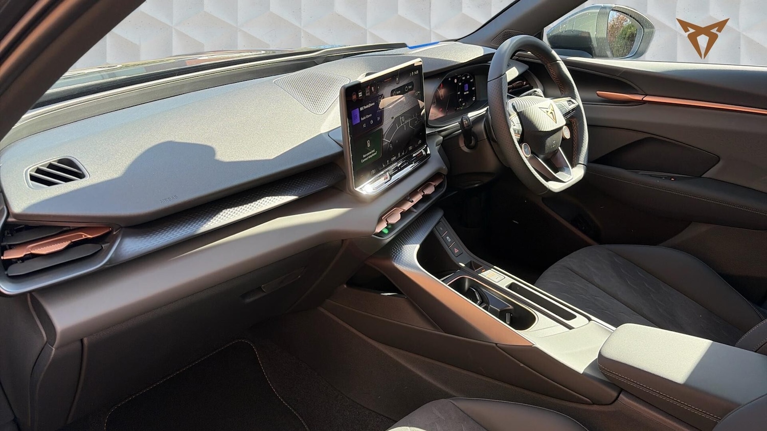 Used Cupra Terramar 2026 for sale - 77965351: Photo 2