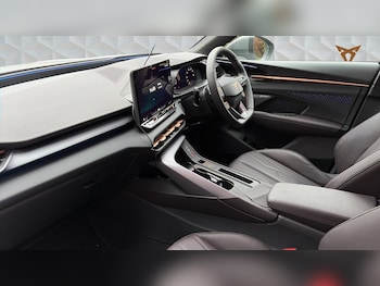 Used Cupra Terramar 2025 for sale - 78643778: Photo