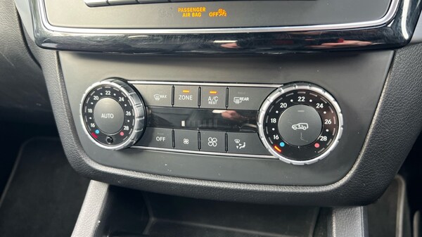 Used Mercedes-Benz GLE 2018 for sale - 76272887: Photo 35