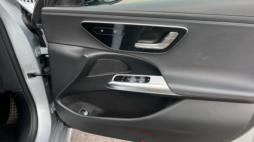 Used Mercedes-Benz E Class 2025 for sale - 76261655: Photo 34