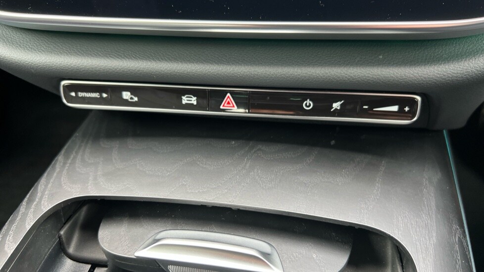 Used Mercedes-Benz E Class 2025 for sale - 76261655: Photo 41