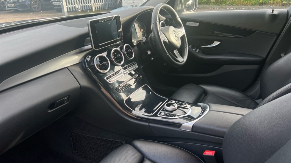Used Mercedes-Benz C Class 2017 for sale - 76539987: Photo 11