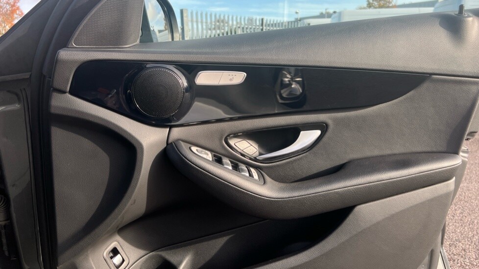 Used Mercedes-Benz C Class 2017 for sale - 76539987: Photo 36