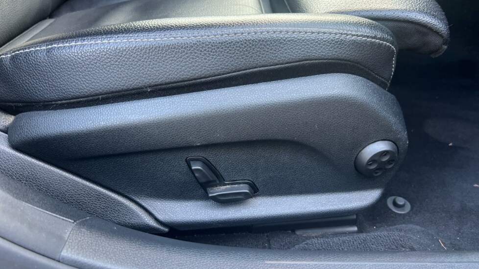 Used Mercedes-Benz C Class 2017 for sale - 76539987: Photo 37