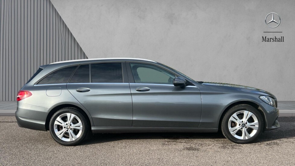 Used Mercedes-Benz C Class 2017 for sale - 76539987: Photo 4