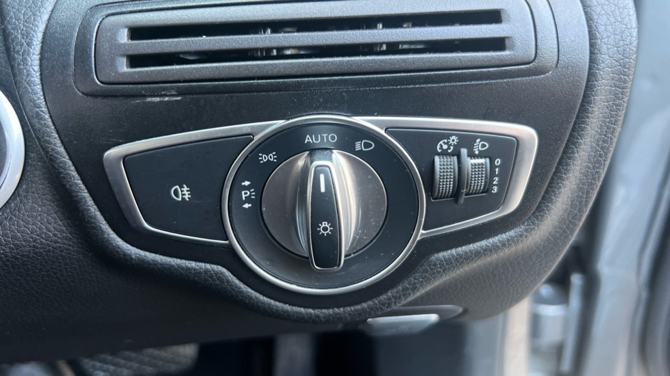 Used Mercedes-Benz C Class 2017 for sale - 76539987: Photo 46