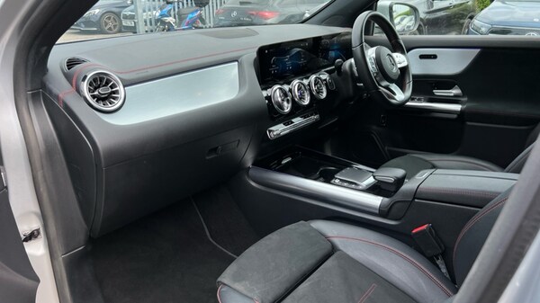 Used Mercedes-Benz EQA 2021 for sale - 76265619: Photo 11
