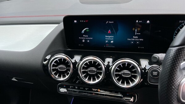 Used Mercedes-Benz EQA 2021 for sale - 76265619: Photo 13