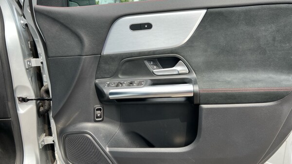 Used Mercedes-Benz EQA 2021 for sale - 76265619: Photo 34