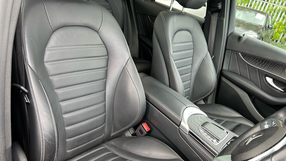 Used Mercedes-Benz GLC 2020 for sale - 75952411: Photo 14