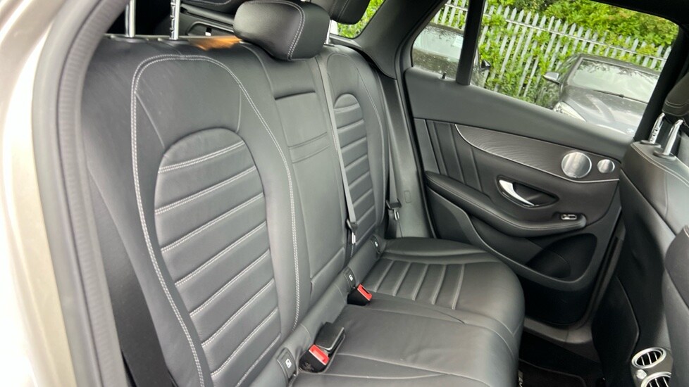 Used Mercedes-Benz GLC 2020 for sale - 75952411: Photo 15