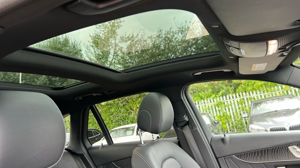 Used Mercedes-Benz GLC 2020 for sale - 75952411: Photo 33