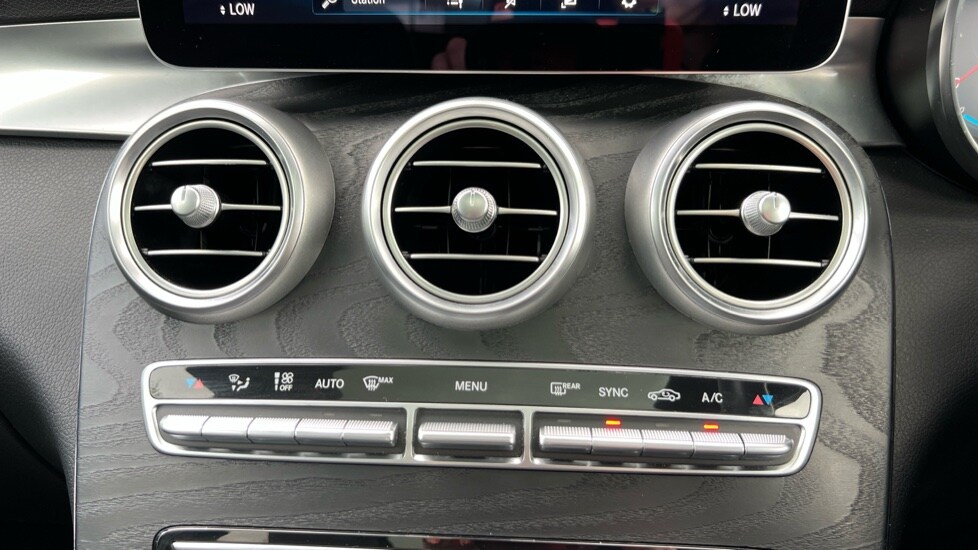 Used Mercedes-Benz GLC 2020 for sale - 75952411: Photo 41