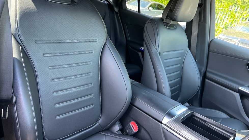 Used Mercedes-Benz GLC 2019 for sale - 76494000: Photo 14