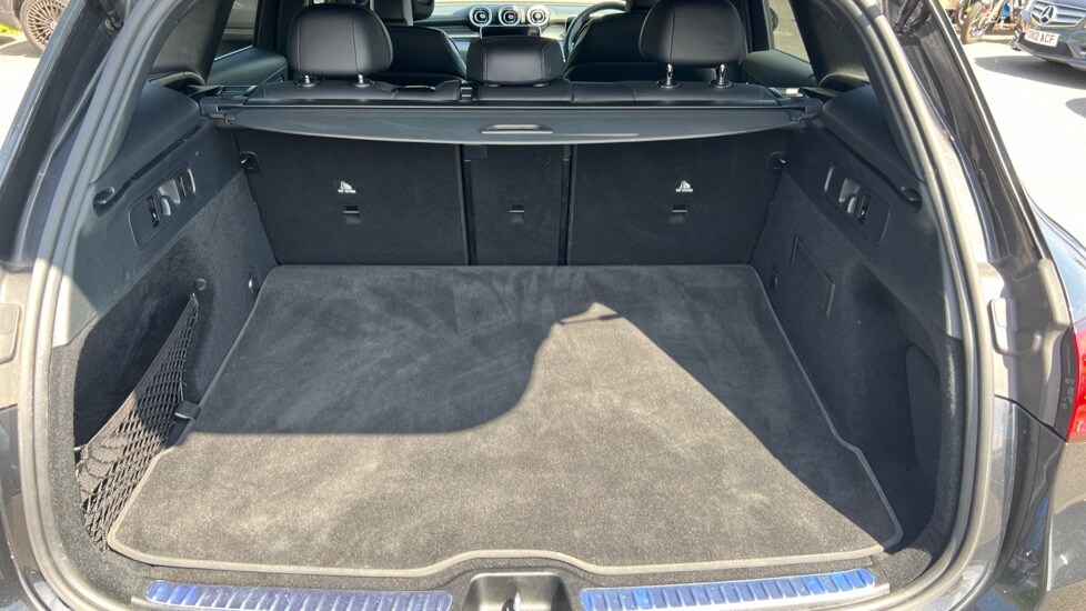 Used Mercedes-Benz GLC 2019 for sale - 76494000: Photo 17