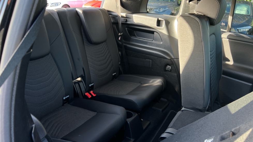 Used Mercedes-Benz GLB 2025 for sale - 77010506: Photo 32