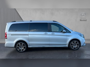 Used Mercedes-Benz V-Class 2023 for sale - 76722320: Photo