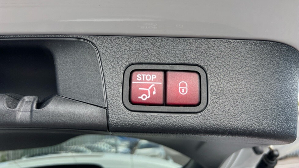 Used Mercedes-Benz GLB 2024 for sale - 75910510: Photo 32