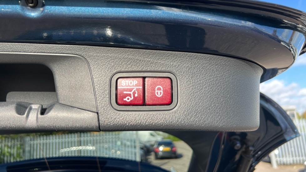 Used Mercedes-Benz GLA 2020 for sale - 76372943: Photo 32