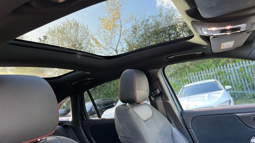 Used Mercedes-Benz GLA 2020 for sale - 76372943: Photo 33
