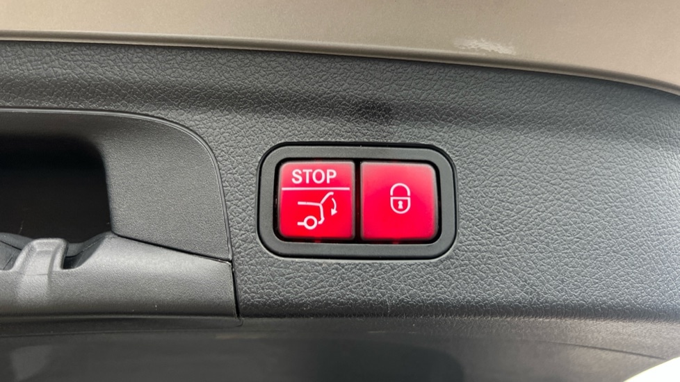 Used Mercedes-Benz GLE 2022 for sale - 76921943: Photo 32