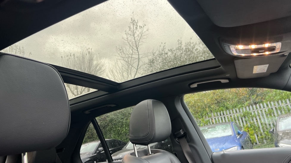 Used Mercedes-Benz GLE 2022 for sale - 76921943: Photo 34