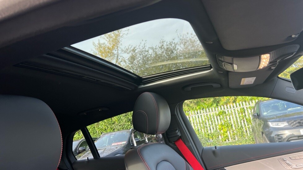 Used Mercedes-Benz GLC 2022 for sale - 76297523: Photo 33