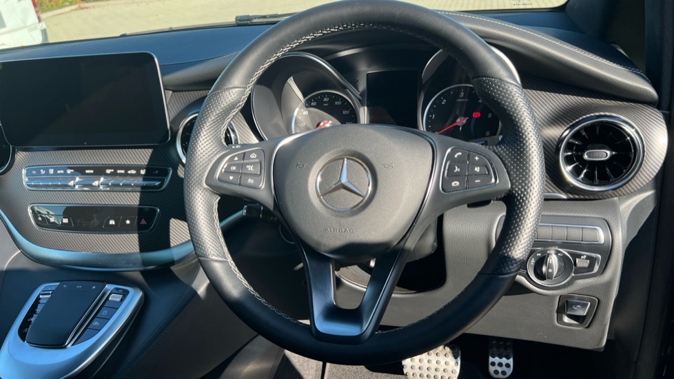 Used Mercedes-Benz V-Class 2024 for sale - 76244453: Photo 12