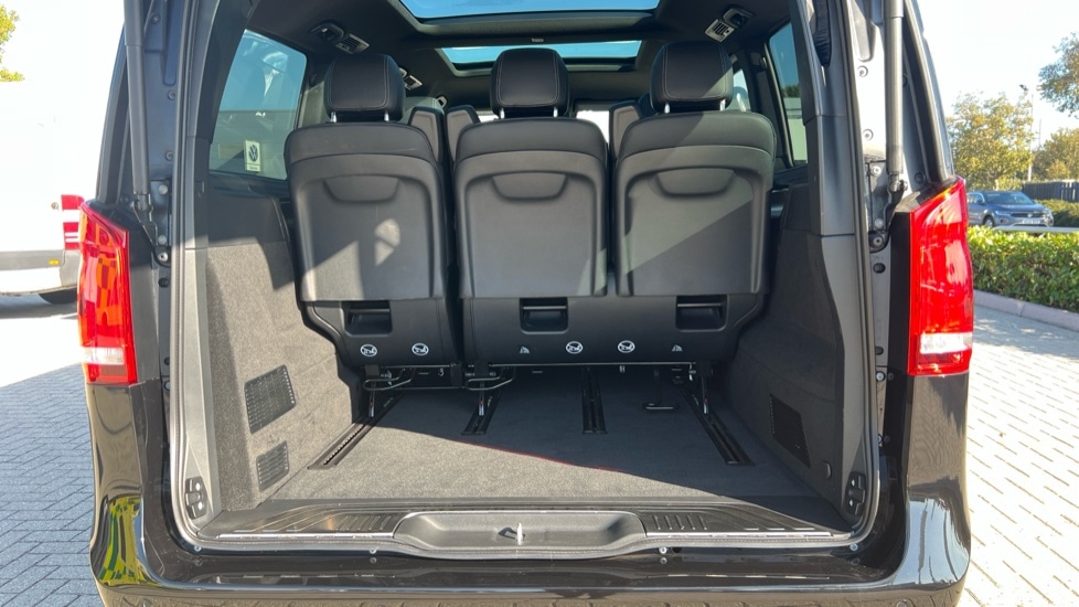 Used Mercedes-Benz V-Class 2024 for sale - 76244453: Photo 18