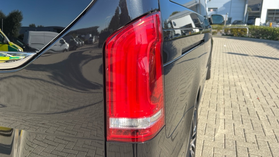 Used Mercedes-Benz V-Class 2024 for sale - 76244453: Photo 21