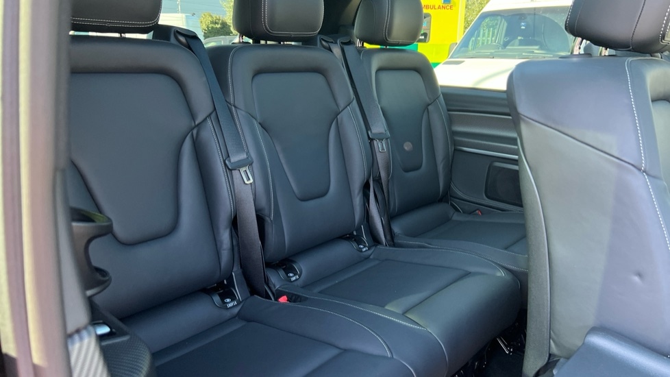 Used Mercedes-Benz V-Class 2024 for sale - 76244453: Photo 24