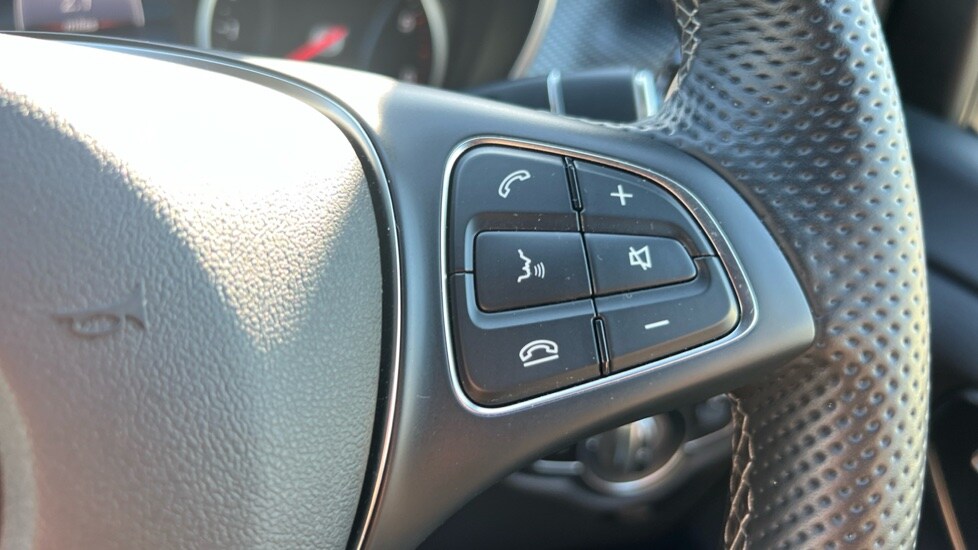 Used Mercedes-Benz V-Class 2024 for sale - 76244453: Photo 38