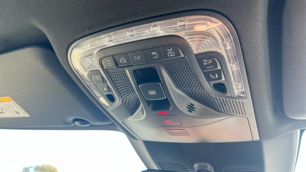 Used Mercedes-Benz V-Class 2024 for sale - 76244453: Photo 40