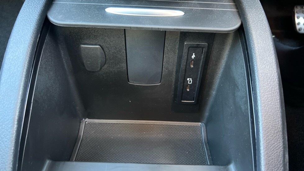 Used Mercedes-Benz V-Class 2024 for sale - 76244453: Photo 43