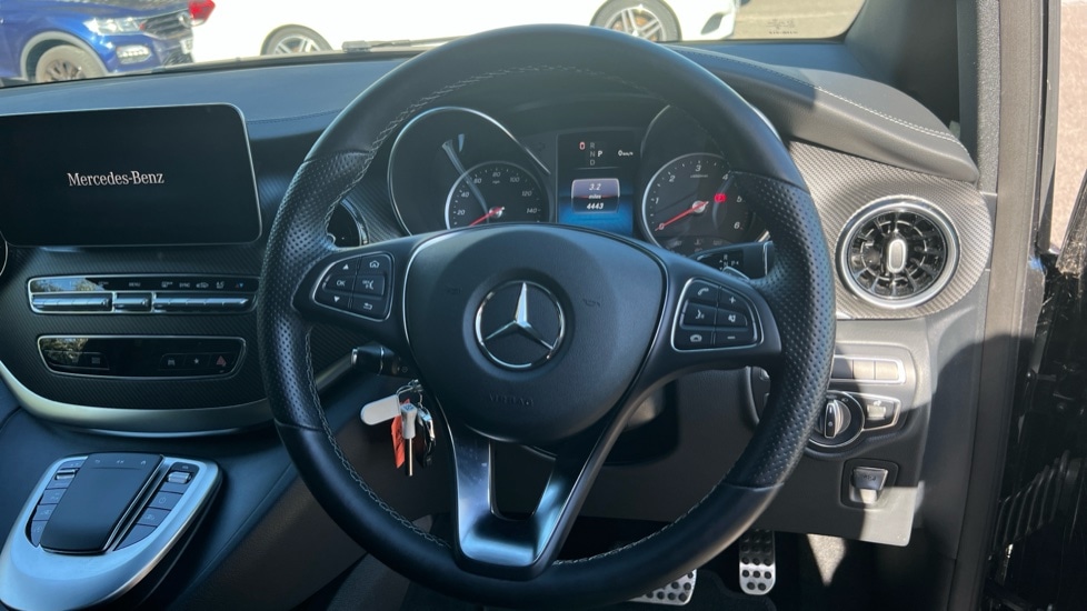 Used Mercedes-Benz V-Class 2024 for sale - 76062150: Photo 12