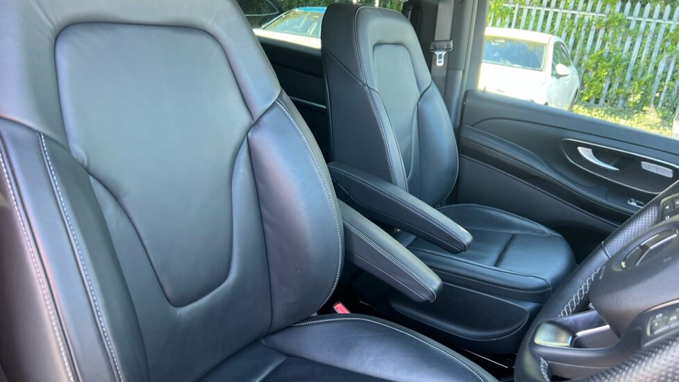 Used Mercedes-Benz V-Class 2024 for sale - 76062150: Photo 14