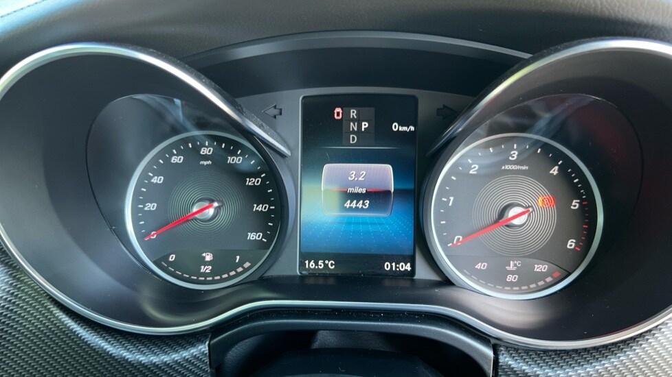 Used Mercedes-Benz V-Class 2024 for sale - 76062150: Photo 16