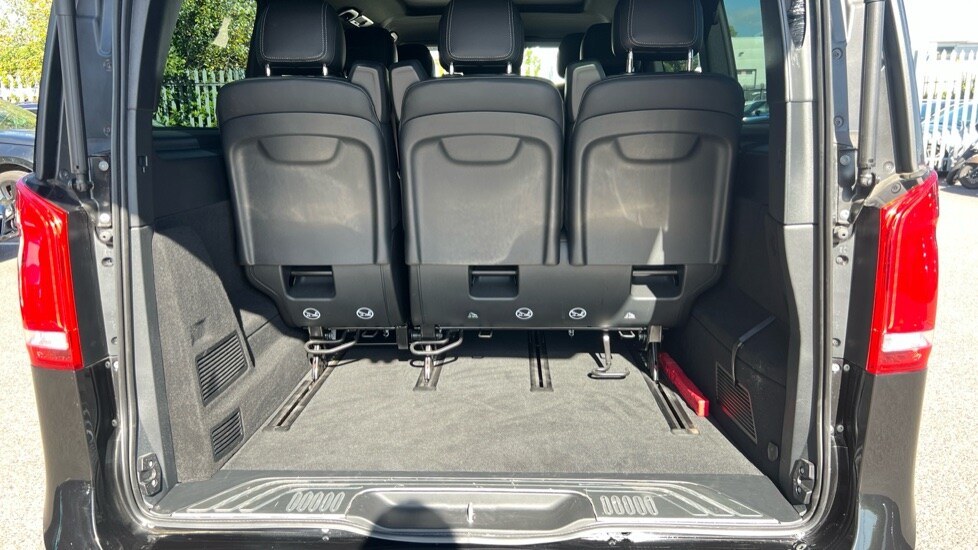 Used Mercedes-Benz V-Class 2024 for sale - 76062150: Photo 17