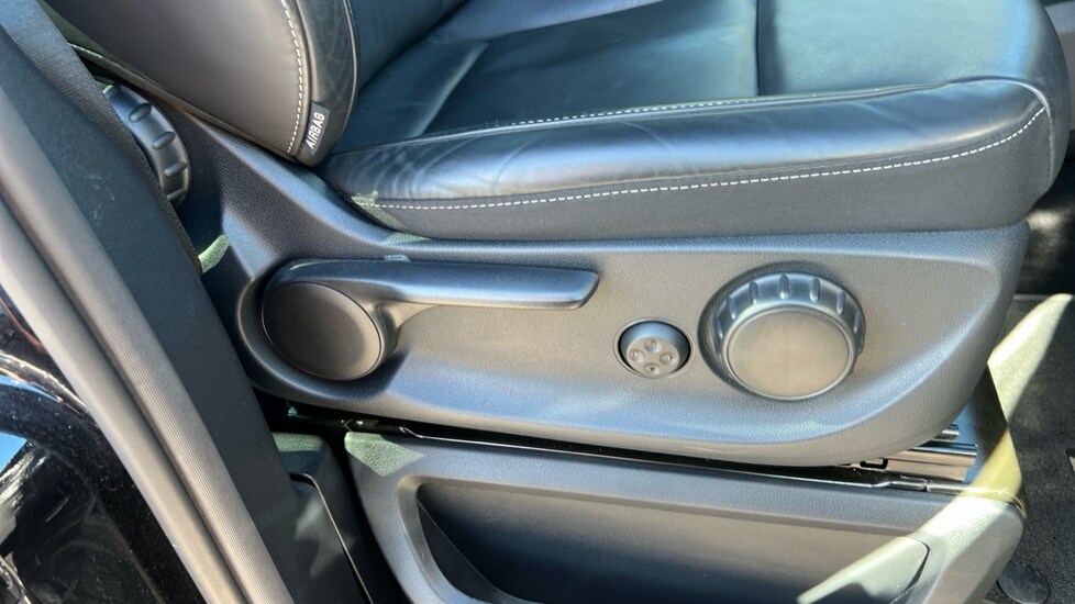 Used Mercedes-Benz V-Class 2024 for sale - 76062150: Photo 32