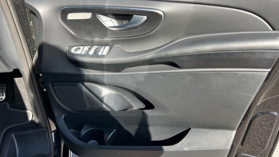 Used Mercedes-Benz V-Class 2024 for sale - 76062150: Photo 34