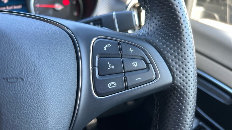 Used Mercedes-Benz V-Class 2024 for sale - 76062150: Photo 38