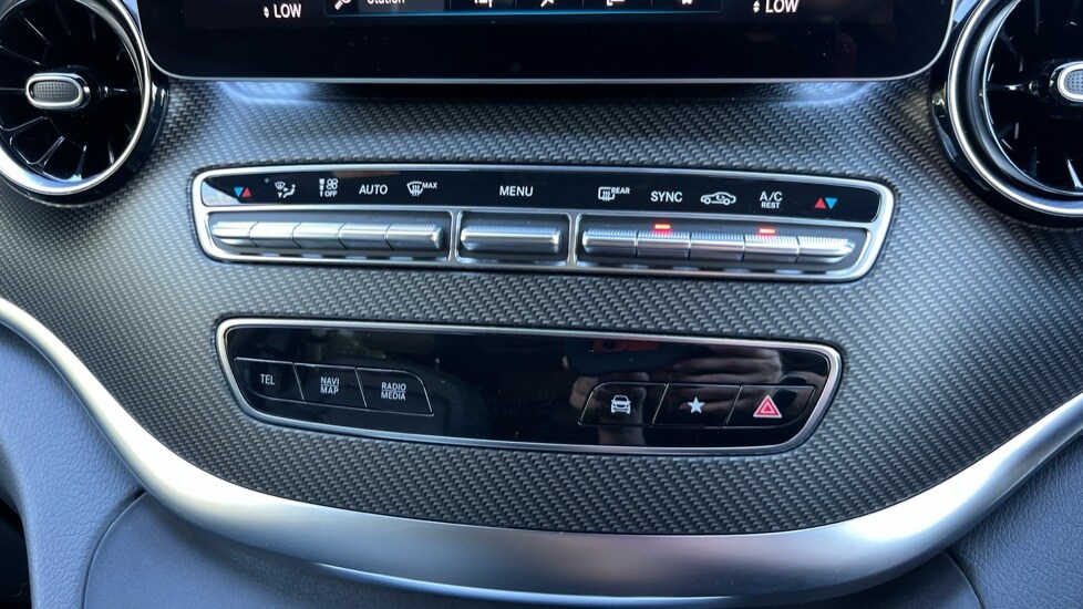 Used Mercedes-Benz V-Class 2024 for sale - 76062150: Photo 41