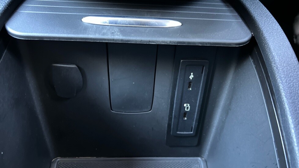 Used Mercedes-Benz V-Class 2024 for sale - 76062150: Photo 43