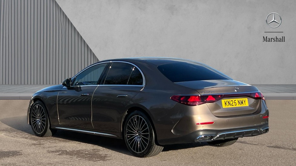 Used Mercedes-Benz E Class 2025 for sale - 76960230: Photo 2