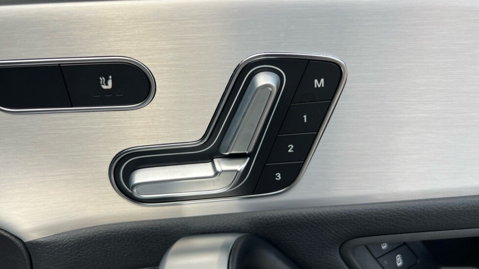 Used Mercedes-Benz CLA 2024 for sale - 75910601: Photo 35