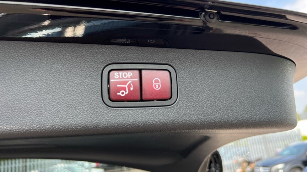 Used Mercedes-Benz E Class 2025 for sale - 75509794: Photo 32